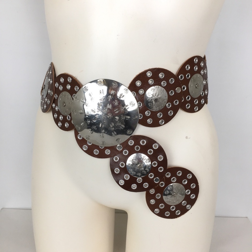 Women’s Bohemian Wide Leather Round Concho Western Belt Brown Silver Grommets